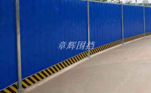 彩鋼圍擋的防水性能如何？