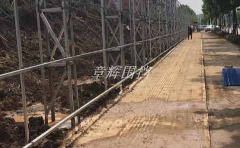 彩鋼圍擋的安裝速度快嗎？