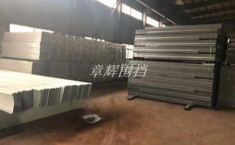 彩鋼圍擋的維護成本高嗎？